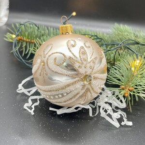 Beige Hand-painted christmas glass ornaments ,Handmade Christmas tree glass ornament,Xmas 2025,Winter decor,Gifts ideas,Handmade glass ball