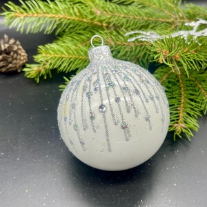 White Hand-painted christmas glass ornaments,custom ornaments,Hand painted Christmas tree glass ornament, Christmas decoration 2024