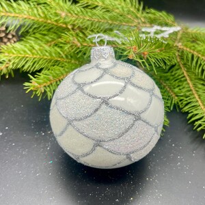 White Hand-painted christmas glass ornaments,custom ornaments,Hand painted Christmas tree glass ornament, Christmas decoration 2024