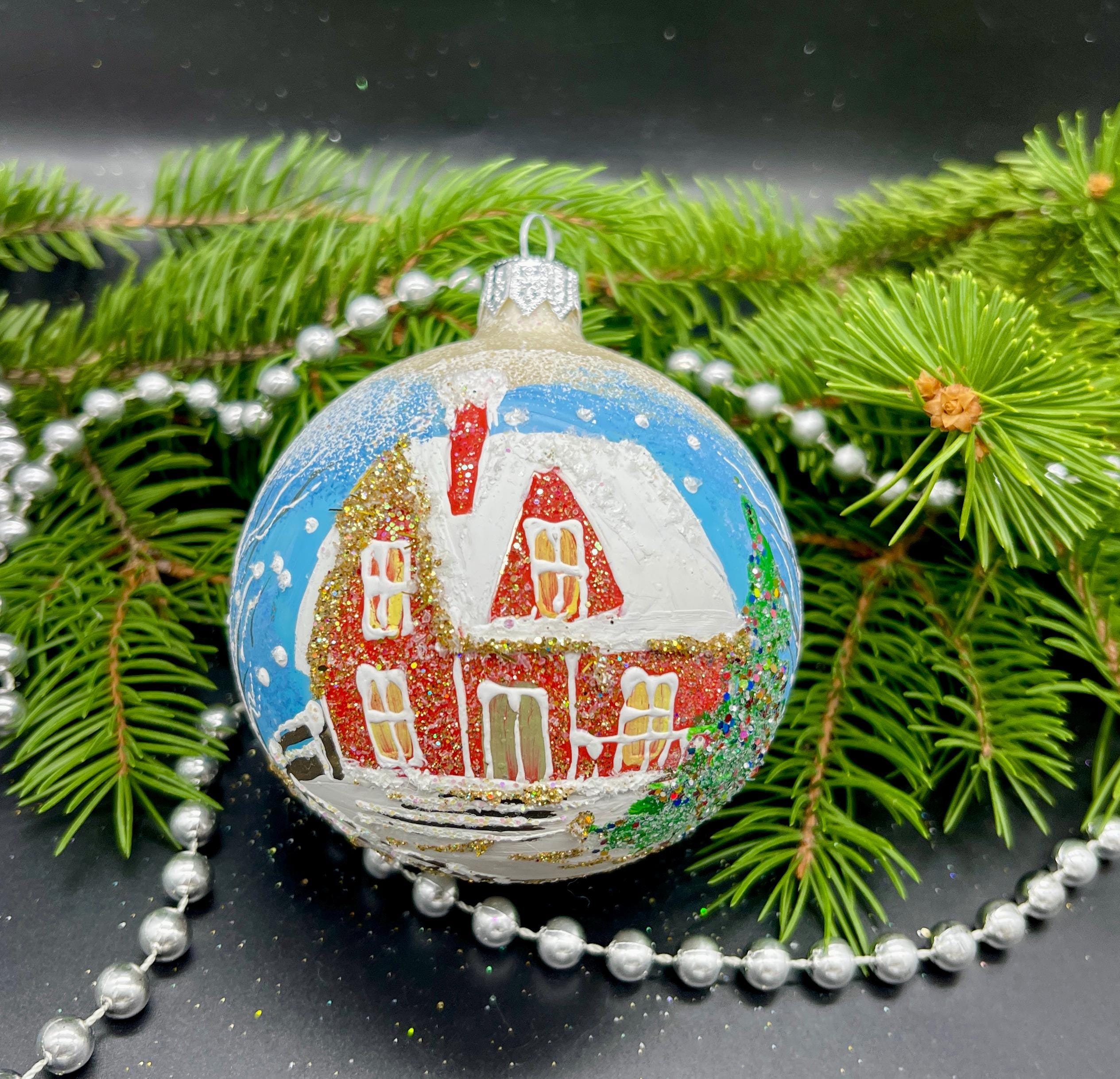 小屋付きボール、手描きのクリスマスガラスオーナメント、カスタム