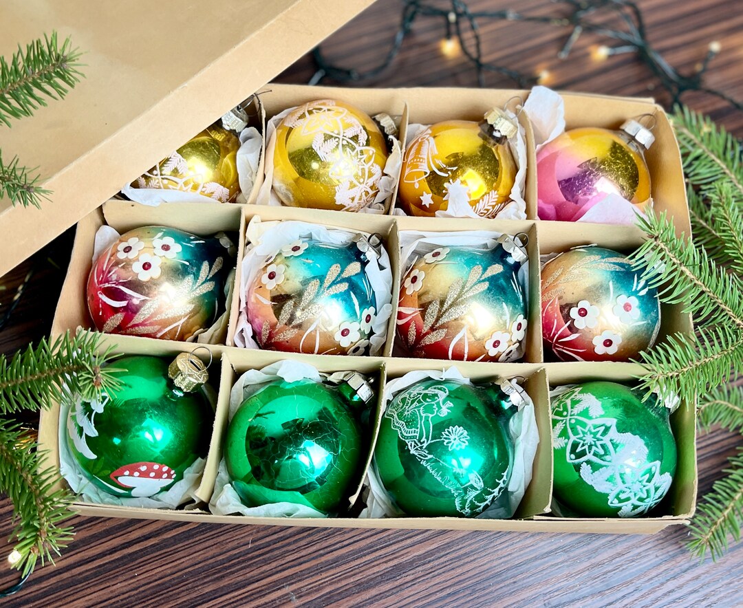 Set of 12 Antique Balls Christmas Glass Ornaments, 1950s Christmas