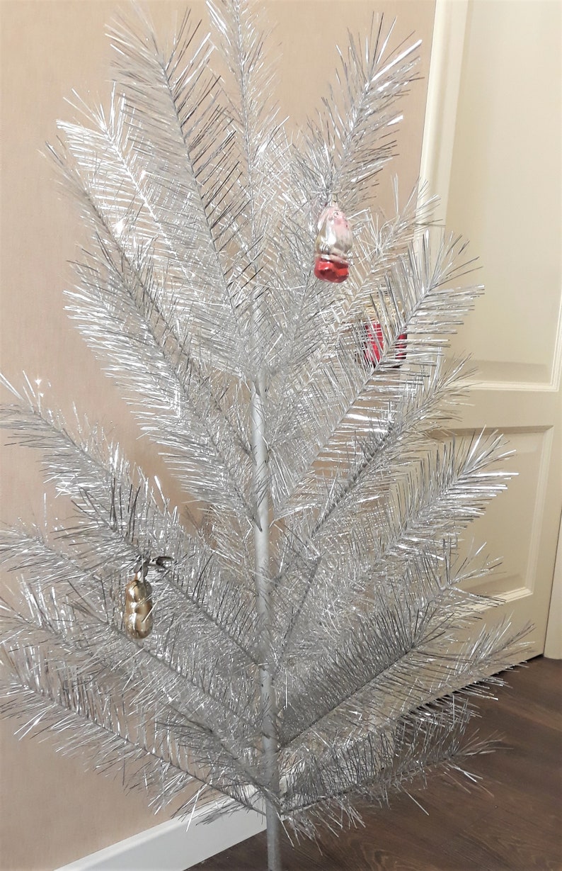 Aluminum christmas tree, silver, aluminum, tree, Christmas Tree, 80s decoration, light up, shiny tree, kitschy tree image 3