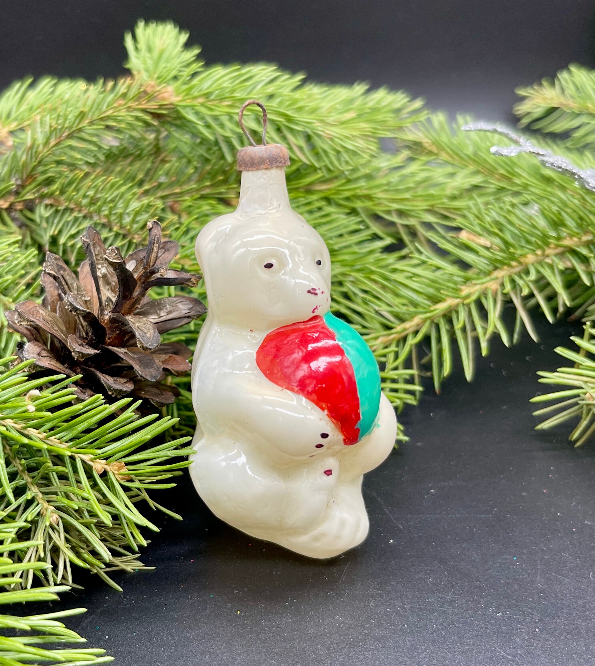 ボール付きホワイトベアのクリスマスガラスオーナメント、ヴィンテージ
