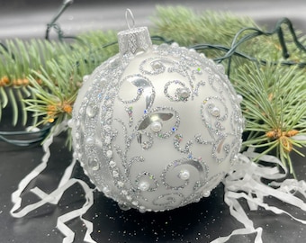 黄色のクリスマスガラスボールオーナメント、手描きのクリスマスガラス