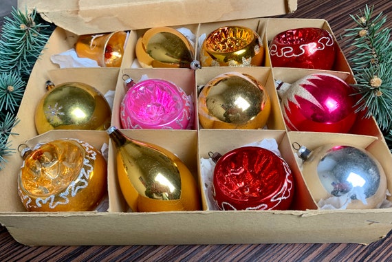 RARE Vintage Antique 1960 s German Deep Star Indent Christmas Tree Ornaments Baubles mercury Christmas glass