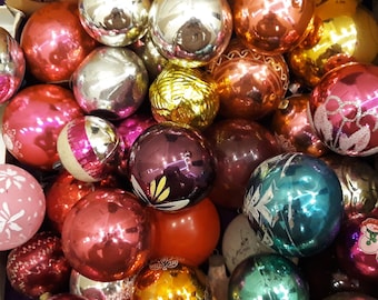 50 Assorted glass christmas tree ball ornaments,assortment xmas antique balls,vintage décor,midcentury ornament, winter holidays decorations