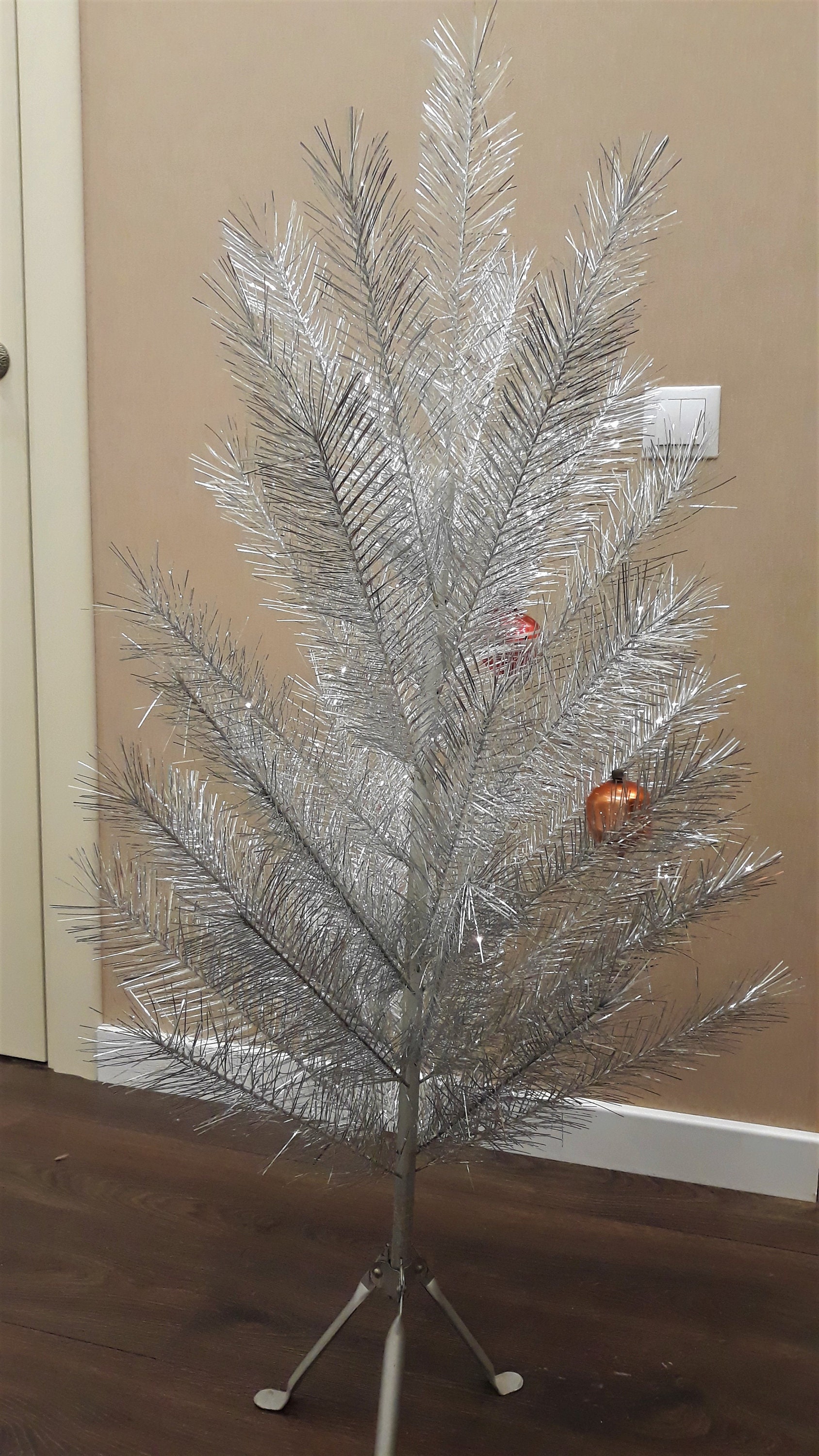 アルミ製クリスマスツリー、シルバー、アルミ、ツリー、クリスマス