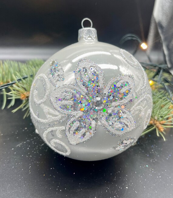 Big White Hand-painted Christmas Glass Ornaments ,handmade 