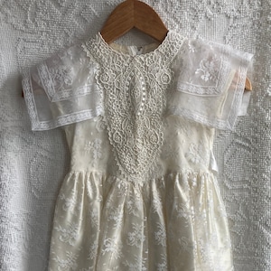 Jessica McClintock Bridal Flower Girl Dress - Size 4 - Ivory Girls Dress with White Lace Overlay - Easter / Communion / Christmas / Wedding