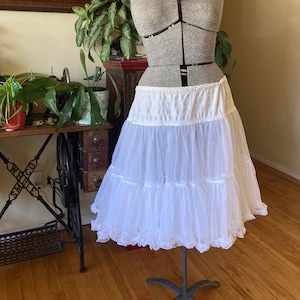 Vintage Square Dance Petticoat White/ivory With Good Elastic Waist