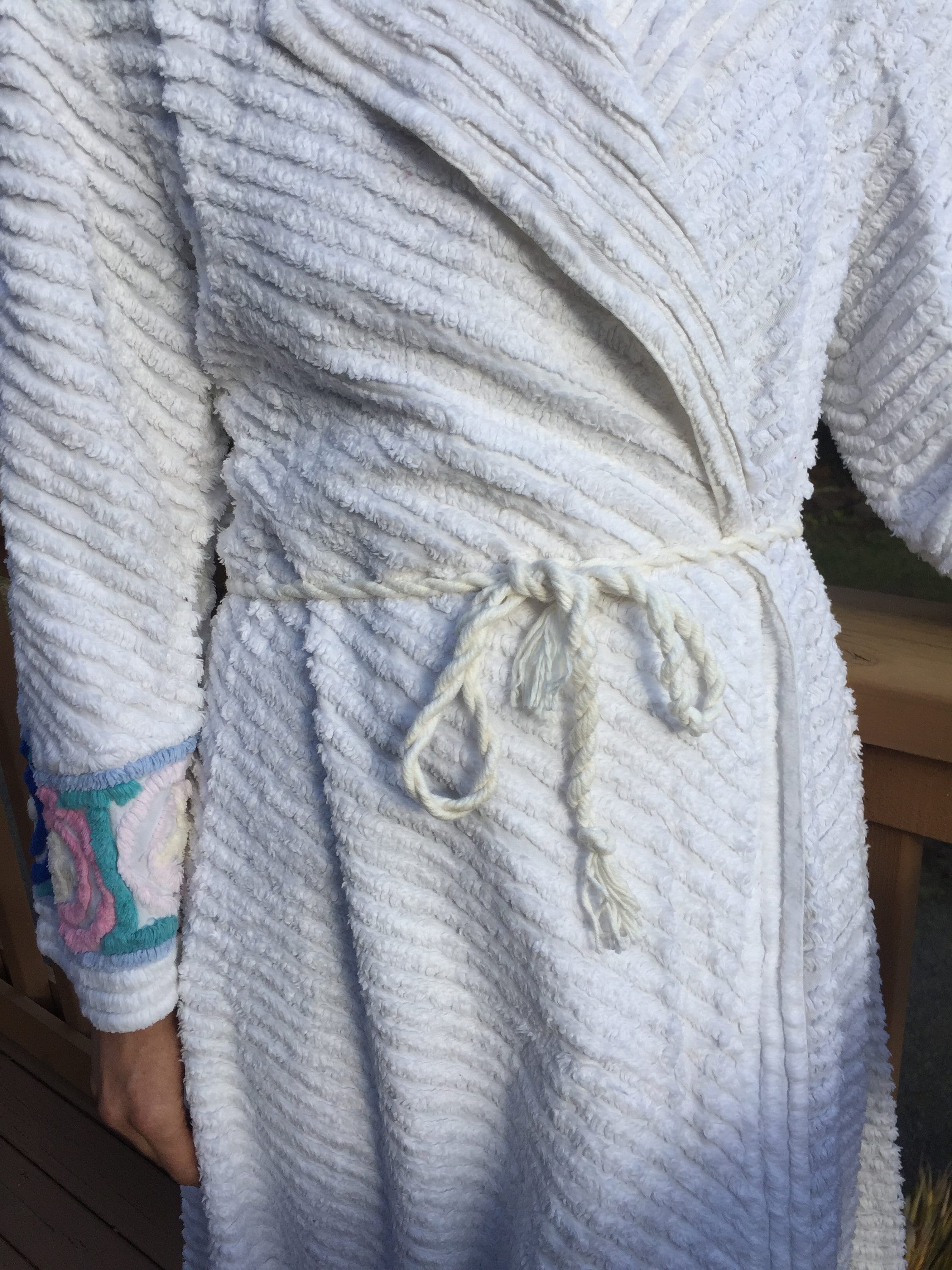 Vintage Old Hollywood Style Chenille ROBE Plush White Lines With