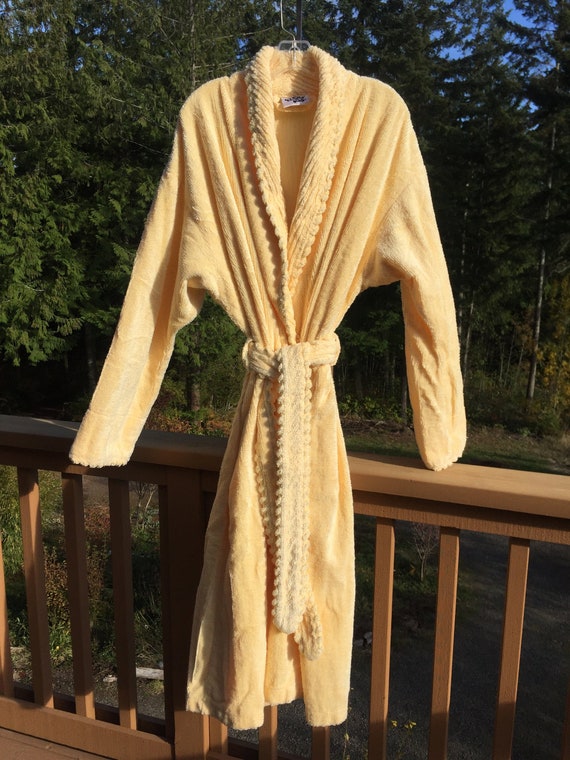 Vintage YELLOW Chenille ROBE - The Company Store H