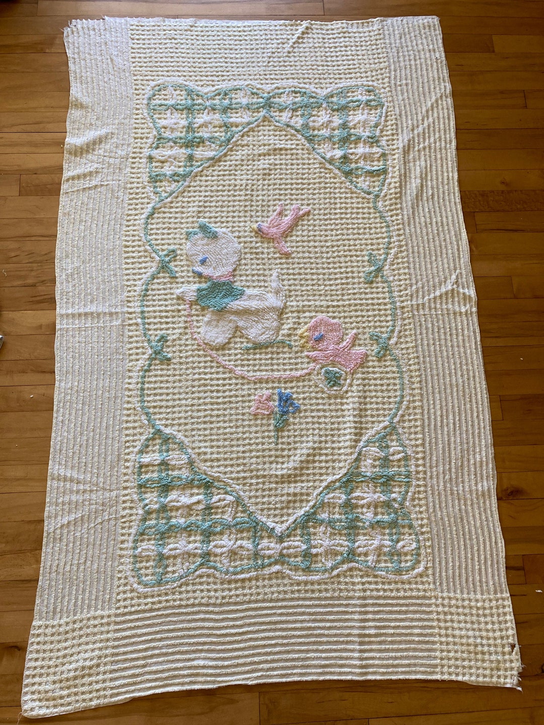 Vintage Chenille BABY Blanket / Crib Bedspread Sweet Kitten on YELLOW