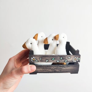 Set of mini geese in wooden pen, goose toy, goose farm, miniature goose, geese set, goose set, toy farm, linen goose, dollhouse