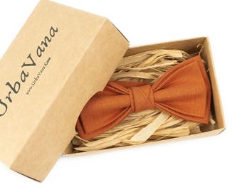 Burnt Orange Linen Bow Tie: Pre-Tied Wedding Groomsmen Gift