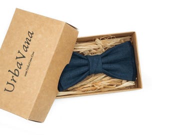 Midnight blue butterfly best men bow ties available with matching pocket square / Midnight blue skinny or regular necktie for man