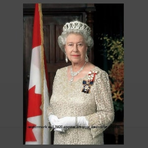 4x6 Queen Elizabeth II PHOTO Her Majesty Portrait United Kingdom Queen