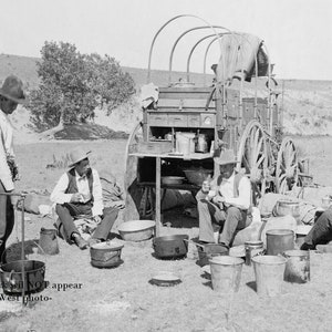 5x7 Wild West Texas Cowboy Chuck Wagon PHOTO Old West Cookie BBQ Chuckwagon Camp Cowboys Pic