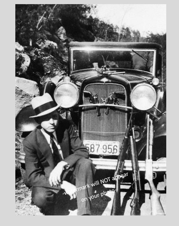Guns BONNIE & CLYDE 1932 Ford Car PHOTO,Great Depression Gangster Clyde Barrow 