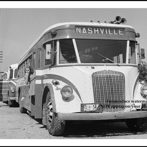 11x14 1943 Bus Bound for Nashville PHOTO Poster Bus Stop Station Vintage Trip Tennessee Art Print