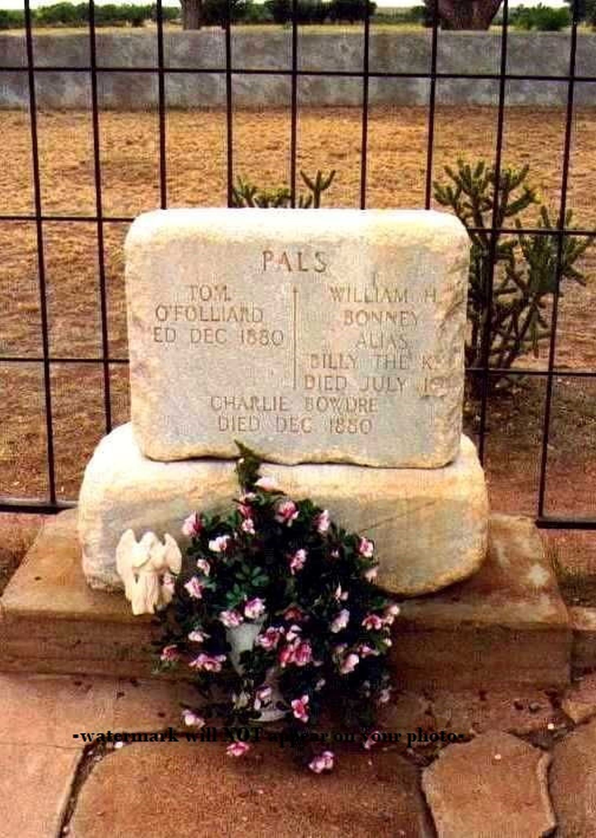 5x7 Billy the Kid Grave Site PHOTO William Bonney REGULATORS Gang Members Tombstone Lincoln County War Gunfighter Wild West Cowboy