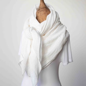 LINEN VINTAGE Scarf in an elegant linen look, soft on the skin, 100% cotton soft white image 1