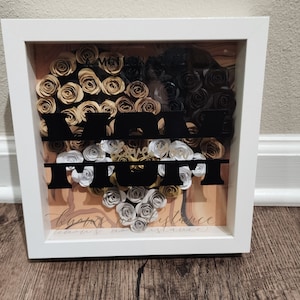 Personalized MOM Heart Shadow Box; Flower Shadow Box; Mother&#39;s Day; Gift for Her; Holiday; Birthday; Wall Décor; Any Special Occasion; Her