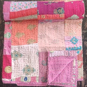 Indian Kantha Quilt Patchwork Kantha Quilt Khambadiya bedding Quilt Handwork Kantha king Queen pink Patchwork Kantha Rare  Find Kantha Quilt