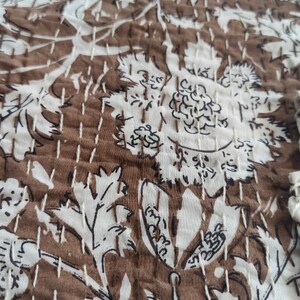 Handmade White Flamingo Printed Indian Kantha Quilt – Twin Size Cotton Bedspread – Vintage Art Deco Style