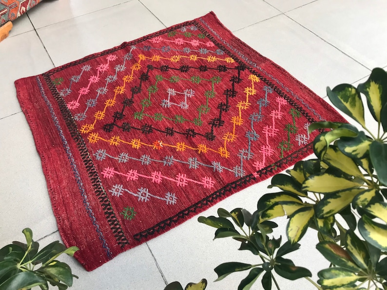 Vintage Turkish Red Kilim Rug Antique Primitive Handwoven Nomad Kilim 3.3x4.5ft 100x106cm ac008 Tribal Kilim Rug