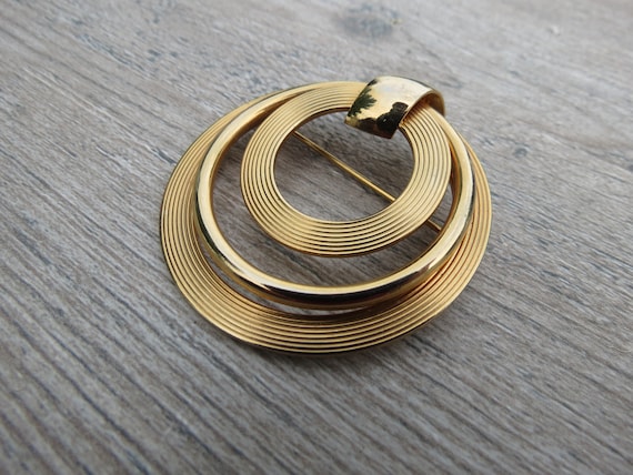 Vintage Gold Tone Multiple Circle Pin Brooch 1980… - image 1