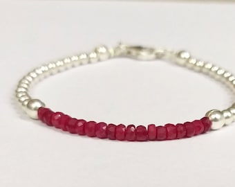 Pulsera de plata de ley ruby , pulsera de plata de rubí, perlas de piedra preciosa de rubí, pulsera con cuentas de plata de rubí 7"