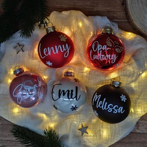 Weihnachtskugel mit Namen, Christbaumkugel aus Glas, Mitarbeiter Geschenke zu Weihnachten