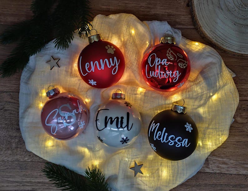 Weihnachtskugel mit Namen, Christbaumkugel aus Glas, Mitarbeiter Geschenke zu Weihnachten