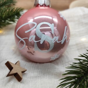 Weihnachtskugel mit Namen, Christbaumkugel aus Glas, Mitarbeiter Geschenke zu Weihnachten