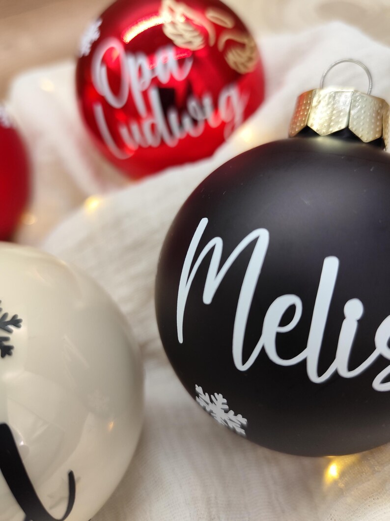 Weihnachtskugel mit Namen, Christbaumkugel aus Glas, Mitarbeiter Geschenke zu Weihnachten