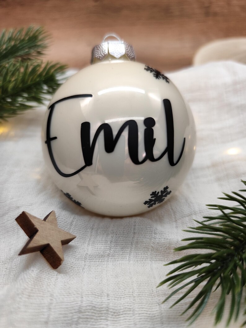 Weihnachtskugel mit Namen, Christbaumkugel aus Glas, Mitarbeiter Geschenke zu Weihnachten