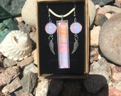 Beautiful Fluid Art Pastel Bar Pendant Necklace and Matching Hook Earrings With Angel Wings