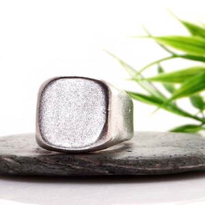 Sterling silver signet ring Vintage silver ring for women Statement ring Chunky ring Silver square ring Minimalist ring Solid silver ring image 2
