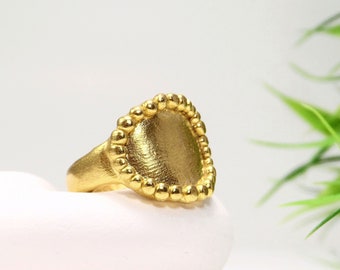 Oval vintage gold ring Beaded gold ring Unique minimalist boho ring Granulated vintage ring Statement ring Gold vermeil