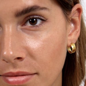 Chunky silver hoops Thick silver hoops Simple silver hoop earrings Huggie earrings Small hoop earrings Silver huggie hoops Sterling silver