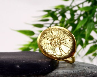 Simple gold flower ring Daisy ring Gold blossom ring Boho flower ring Minimalist flower ring Dainty Floral ring Gold vermeil ring