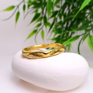 Vintage organic gold band ring for women Dainty boho band ring Gold stacking ring Slim gold band Delicate stacking ring Gold vermeil ring