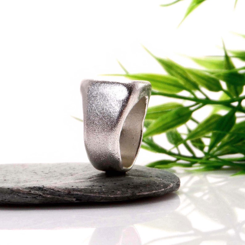 Sterling silver signet ring Vintage silver ring for women Statement ring Chunky ring Silver square ring Minimalist ring Solid silver ring image 4