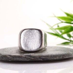 Sterling silver signet ring Vintage silver ring for women Statement ring Chunky ring Silver square ring Minimalist ring Solid silver ring image 3