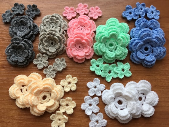 Crochet kit for inspiration decoration 6 crochet ivory-beige different flowers for scrapbooking applique and creativity