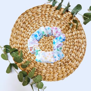 Rainbow Star Scrunchie – Bold Style for Your Everyday Wins
