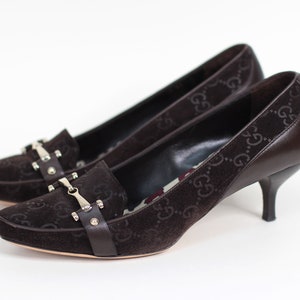 Gucci low heels brown suede pumps with buckle 37.5C