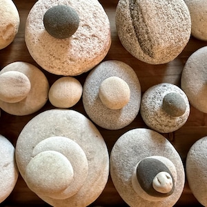 27+ large (1.5-5”) Flat River Stones Natural Montana Pebbles Large Smooth Beach Rocks Zen Garden Stones Cairn Stacking Stones Terrarium Fary