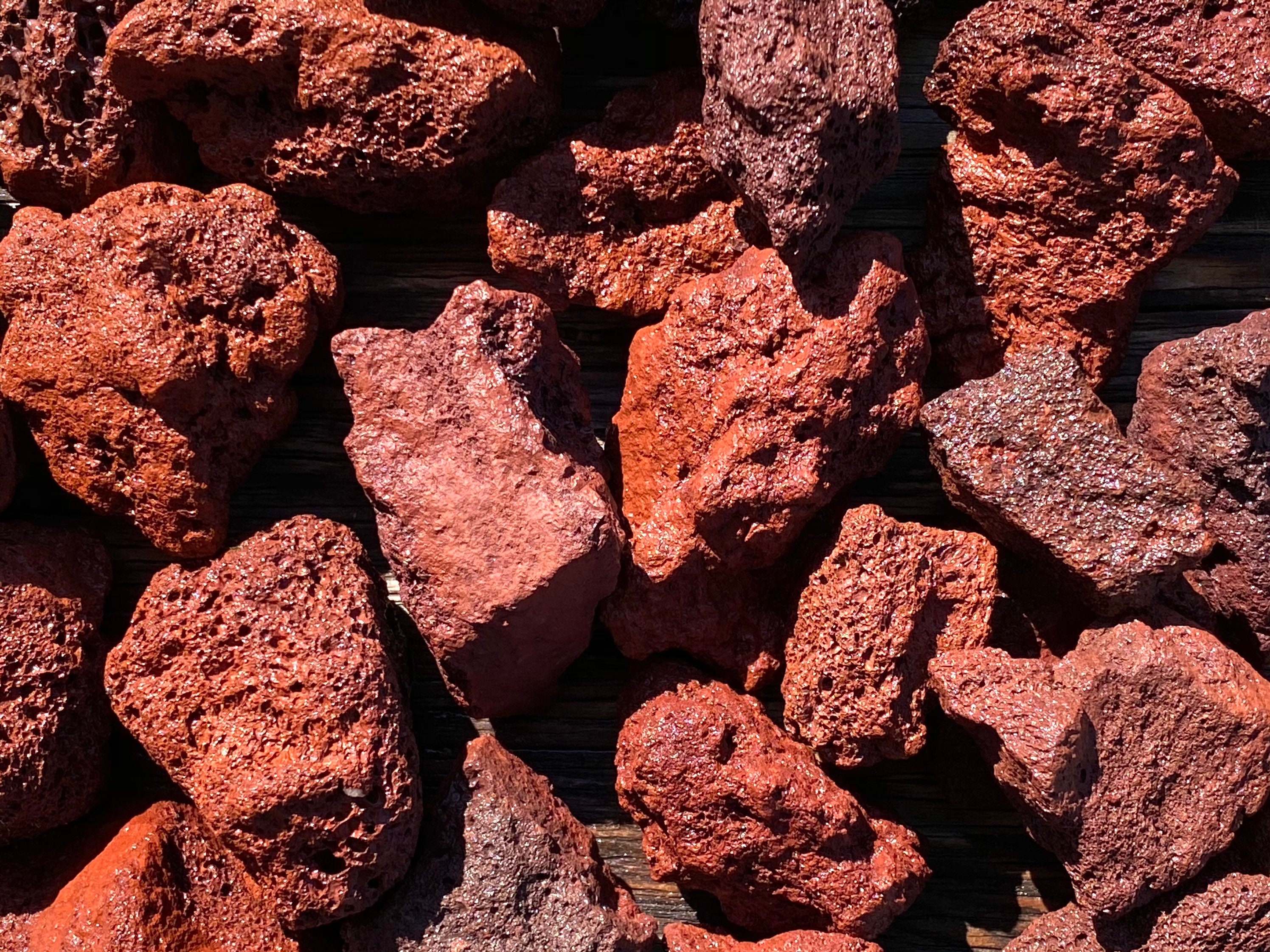 Rocas de lava roja de 7 libras para plantas, roca volcánica hortícola de  lava para paisajismo drenaje, grava de roca de lava pequeña para  suculentas